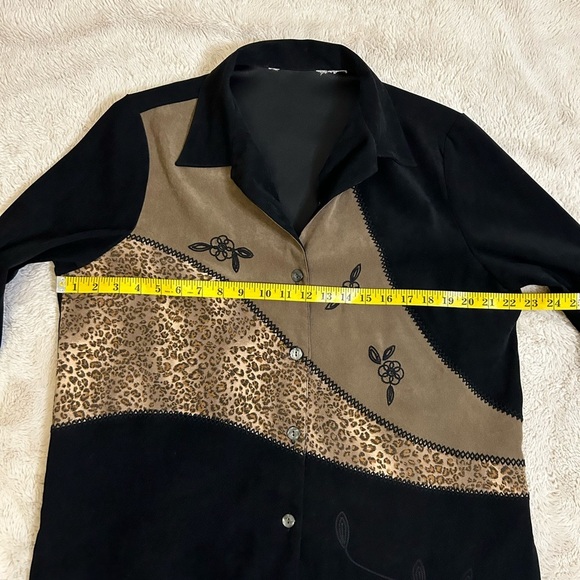 Vintage Tanjay | Floral Leopard Print Button Down | Long Sleeve | Size L - Picture 4 of 9